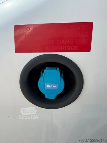 Ambulancia Renault Master **EURO 5-BELGIAN ORIGINE-AIRCO**
