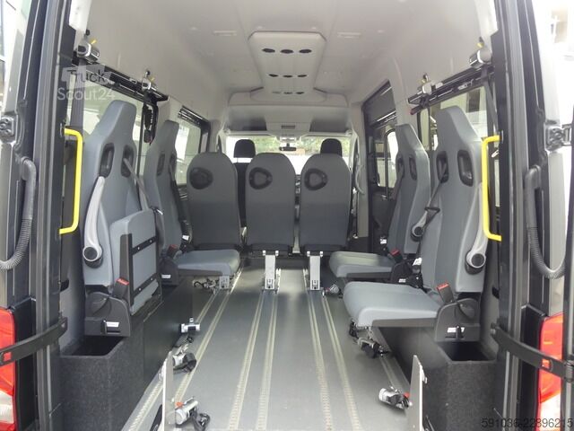Kleinbus VW Crafter Kombi 35 2.0 TDI MR Autom. RAMPE/9-SITZE