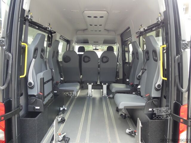 Feuerwehrfahrzeug VW Crafter Kombi 35 2.0 TDI MR Autom. RAMPE/9-SITZE