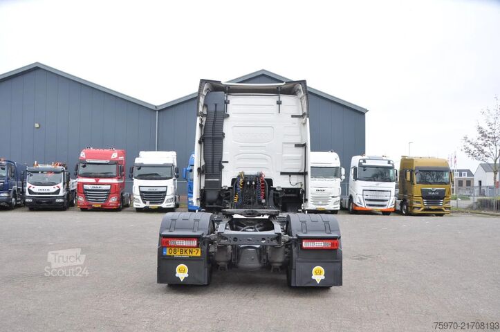 Padrão-SZM Volvo FH 460 4x2 2018 iParkCool Tacho V2