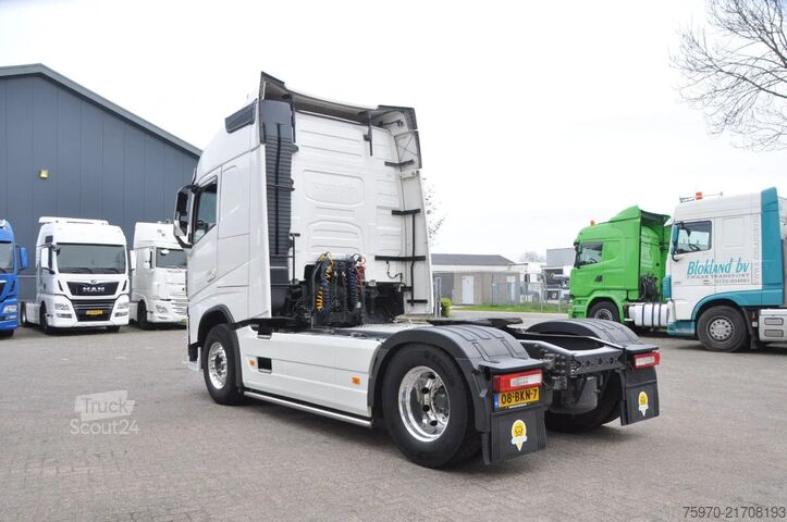 Padrão-SZM Volvo FH 460 4x2 2018 iParkCool Tacho V2