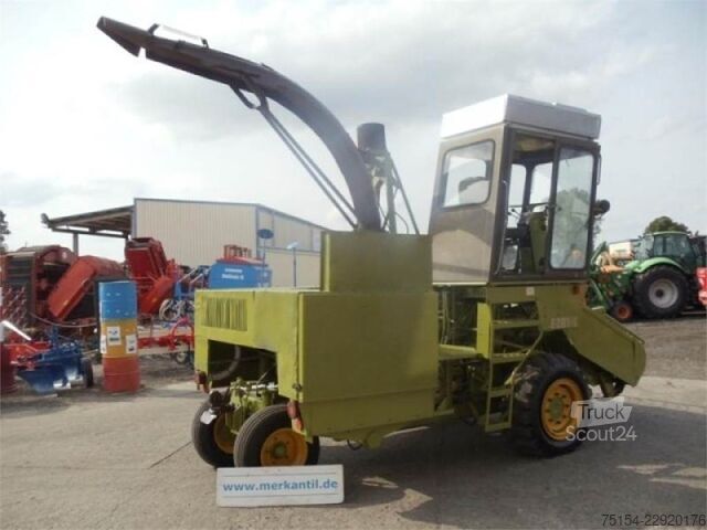 Picadora de forraje Fortschritt E 281+Maisschneidwerk