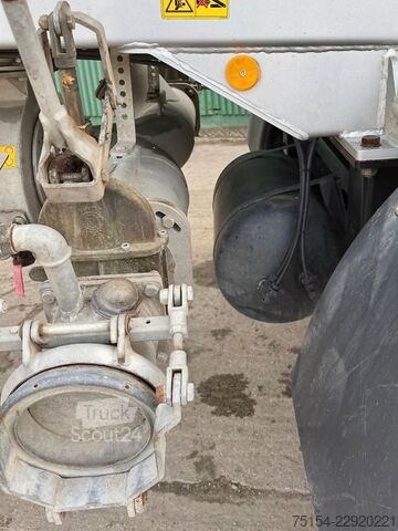 Tanque de lodo Kotte Garant TAV 28 mit Jurop-Pumpe