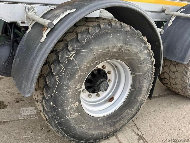 Tanque de lodo Kotte Garant TAV 28 mit Jurop-Pumpe