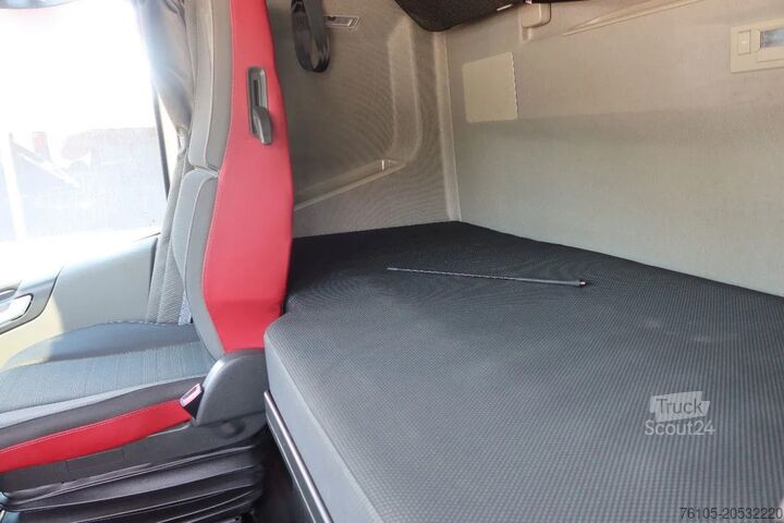 Standard tractor Volvo FH 460 Voith Retarder Standklima, Iparkcool