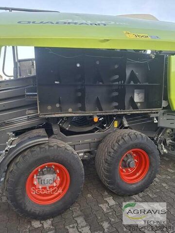Bálázógép (mezőgazdaság) Claas QUADRANT 4200 RC TA