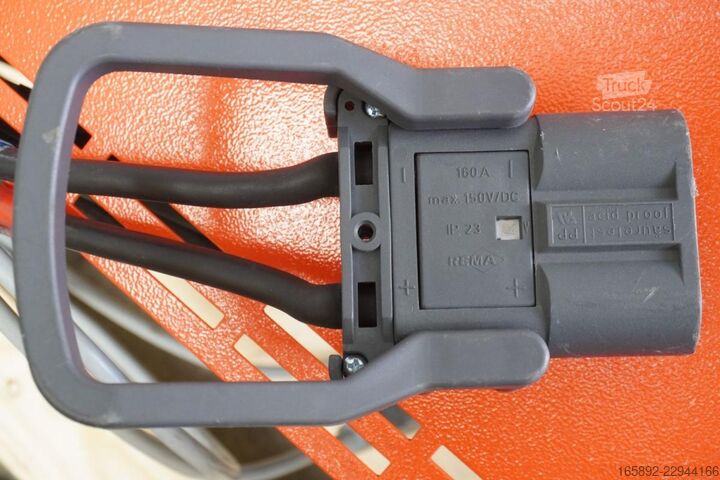 Batterie de chariot élévateur INDUSTRIE AUTOMATION intronic B puls E 24V/80A