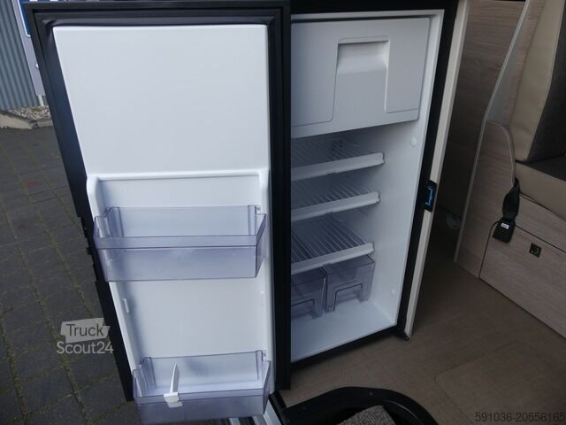 Autocaravana bürstner Lineo C 590 ACTIVE 170PS NAVI/AHK/KAM