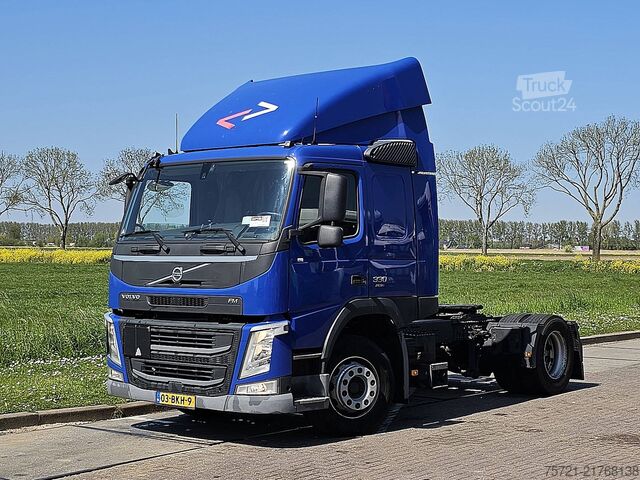 Standard-SZM VOLVO FM 330 SLEEPERCAB NL-TRUCK