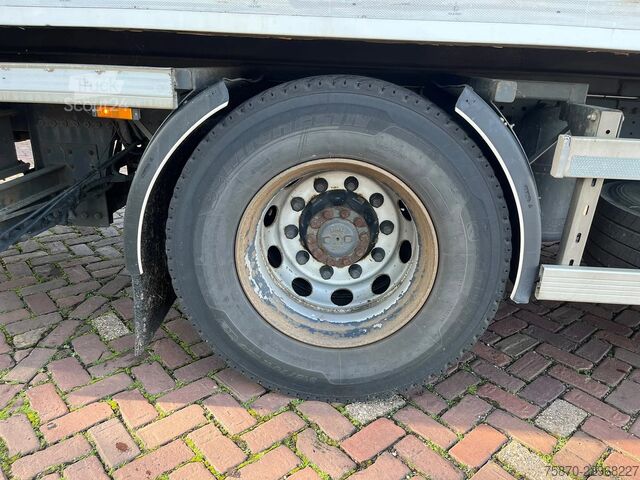 Koffert DAF CF 370 FA LUCHTVERING BEIDE ASSEN