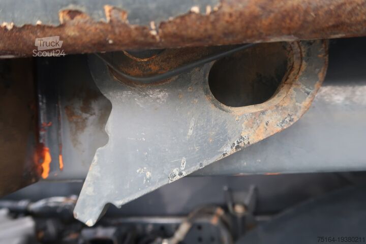 Тристоронній самоскид Iveco AD 340 T 45 8x4 Bordmatik