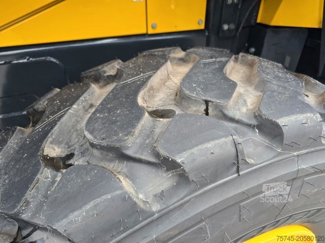 Radlader KOMATSU WA 200 * WENIG BELASTET * TOP * NEUE REIFEN