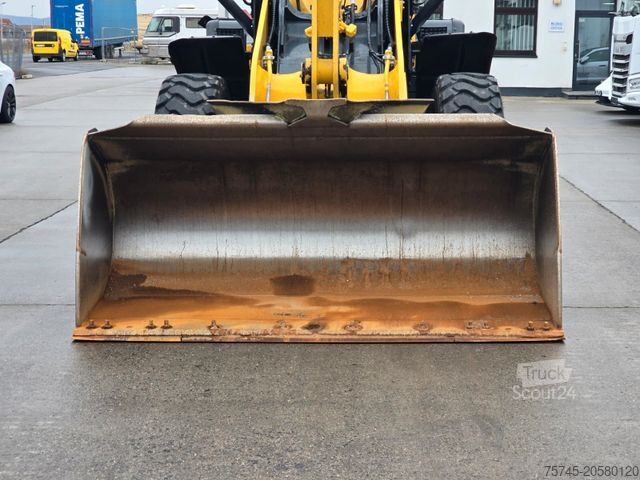 Radlader KOMATSU WA 200 * WENIG BELASTET * TOP * NEUE REIFEN
