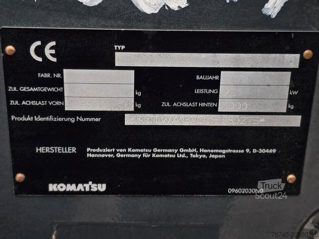 Radlader KOMATSU WA 200 * WENIG BELASTET * TOP * NEUE REIFEN