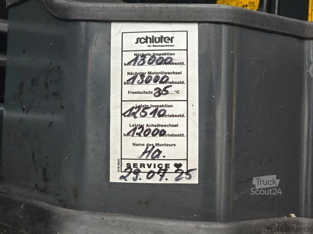 Radlader KOMATSU WA 200 * WENIG BELASTET * TOP * NEUE REIFEN