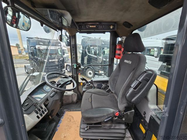 Radlader KOMATSU WA 200 * WENIG BELASTET * TOP * NEUE REIFEN