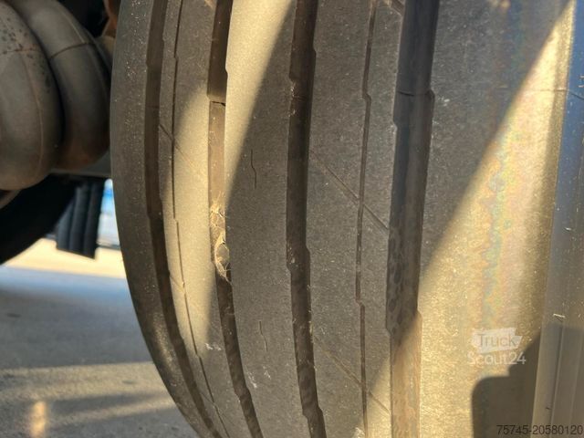 Radlader KOMATSU WA 200 * WENIG BELASTET * TOP * NEUE REIFEN