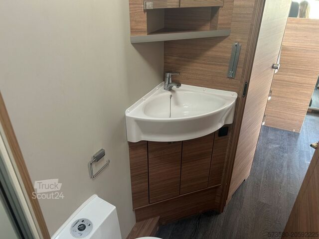 Halvintegrert bobil Etrusco T 6.9 SF (2022) – Ford Schaltgetriebe | Diesel | Teilintegriert