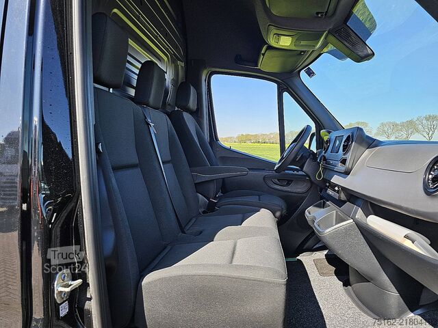 Bestelauto MERCEDES-BENZ SPRINTER 315 L3H2 Mbux Automaat!
