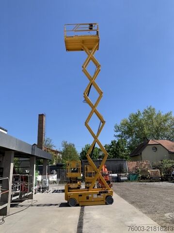 ножичний підйомник Haulotte Compact 12 - 12m, electric
