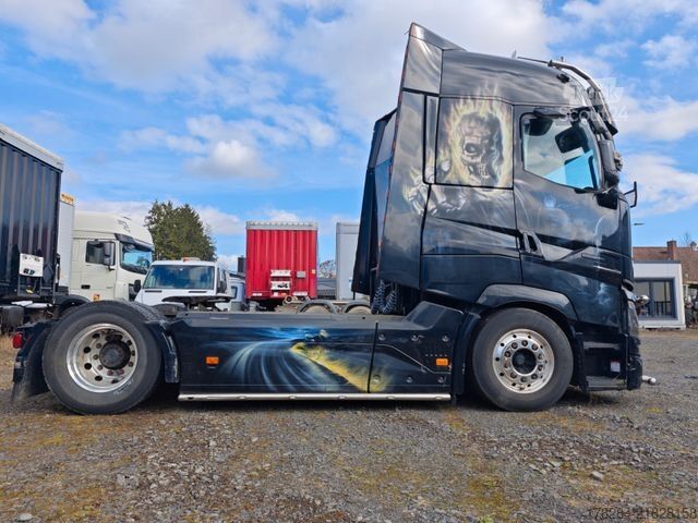 Tracteur routier standard RENAULT T520 High Edition Show Truck Vollausstatt.