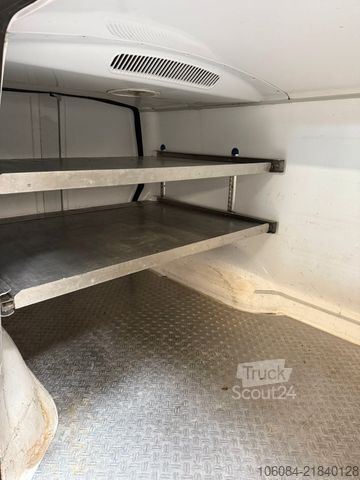 Hűtőfelépítményes furgon VOLKSWAGEN T5 4 Motion Kühlkastenwagen TÜV 03/2027