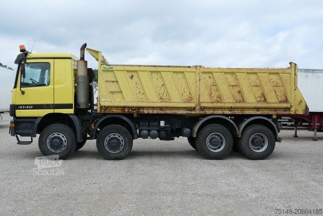 Třístranný sklápěč MERCEDES-BENZ 4140 AK Actros, Allrad, alter Tacho, 4x am Lager