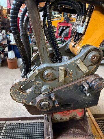 Kompakt Liebherr A918 Compact