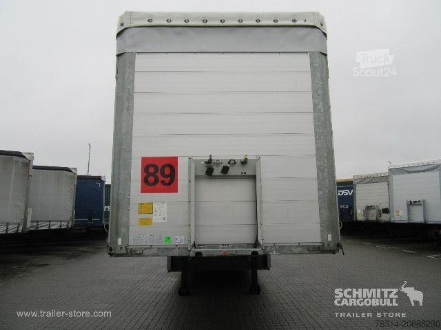 Avoin puoliperävaunu pressulla Schmitz Cargobull Curtainsider Standard Getränke