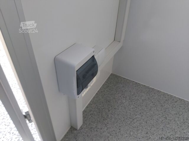 Other Other Präsentatiopn Messe Event Trailer begehbar über Treppenanlage 470cm Innenlänge verfügbar