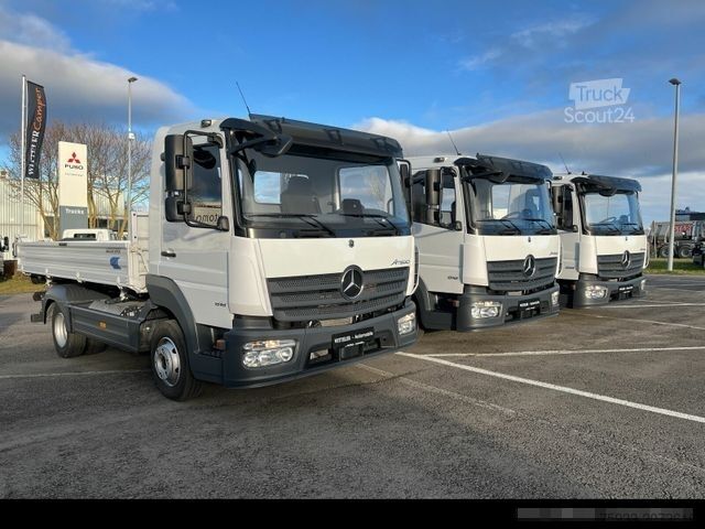 Třístranná sklápěcí dodávka MERCEDES-BENZ Atego 818 K 4x2 3-S.-Kipper+Klima+2xAHK+2200 km!
