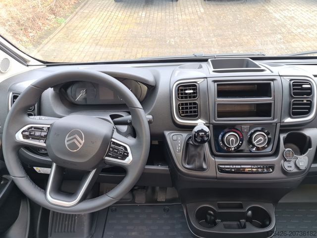 Ημιενσωματωμένο αυτοκινούμενο τροχόσπιτο CARADO V 339 *Queensbett*pro+ Paket*Fußbodenerwärmung*