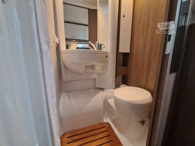 Ημιενσωματωμένο αυτοκινούμενο τροχόσπιτο CARADO V 339 *Queensbett*pro+ Paket*Fußbodenerwärmung*