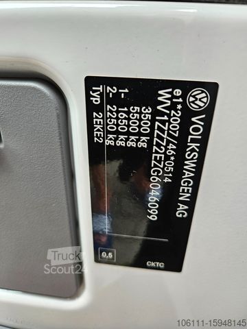 Fourgon à panneaux VOLKSWAGEN Crafter 35 2,0Tdi 100KW KurzL1H1/BOTT/Zusatzheiz