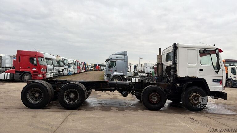 Kabinli şasi Volvo FL 10 - 320 (POMPE MANUELLE / MANUAL PUMP / LAM...