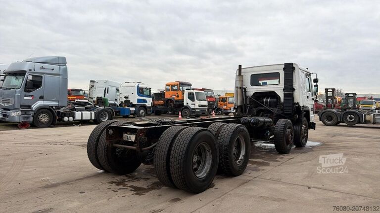 Kabinli şasi Volvo FL 10 - 320 (POMPE MANUELLE / MANUAL PUMP / LAM...