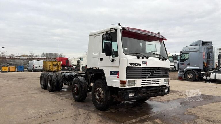 Kabinli şasi Volvo FL 10 - 320 (POMPE MANUELLE / MANUAL PUMP / LAM...