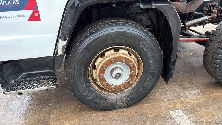 Kabinli şasi Volvo FL 10 - 320 (POMPE MANUELLE / MANUAL PUMP / LAM...