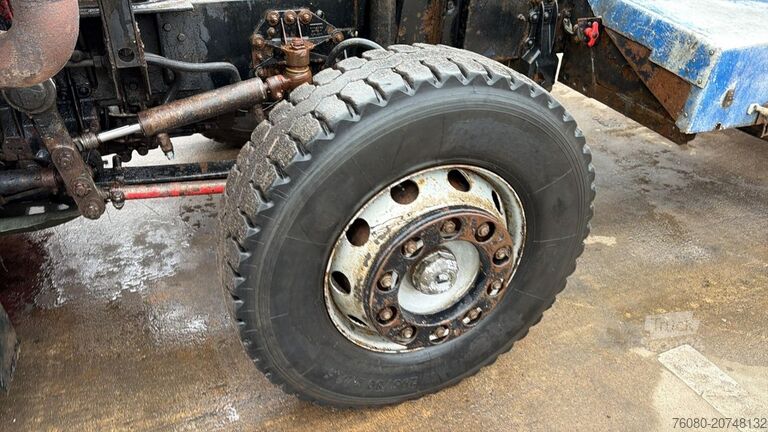 Kabinli şasi Volvo FL 10 - 320 (POMPE MANUELLE / MANUAL PUMP / LAM...