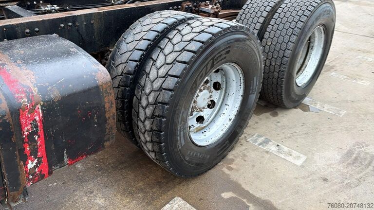 Kabinli şasi Volvo FL 10 - 320 (POMPE MANUELLE / MANUAL PUMP / LAM...