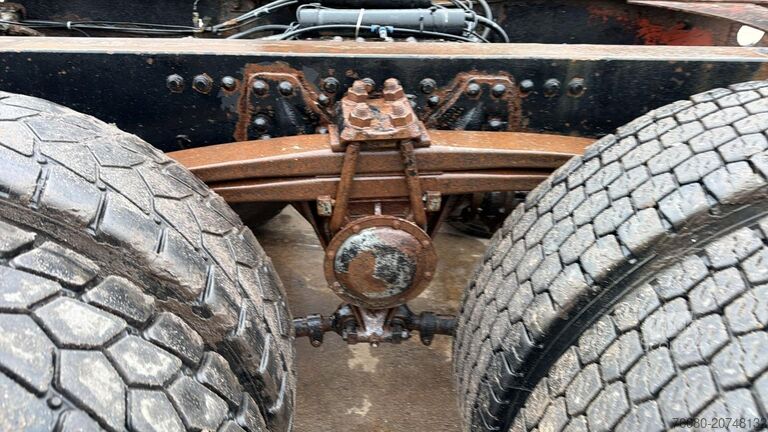 Kabinli şasi Volvo FL 10 - 320 (POMPE MANUELLE / MANUAL PUMP / LAM...