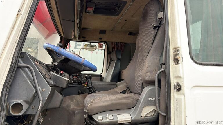 Kabinli şasi Volvo FL 10 - 320 (POMPE MANUELLE / MANUAL PUMP / LAM...