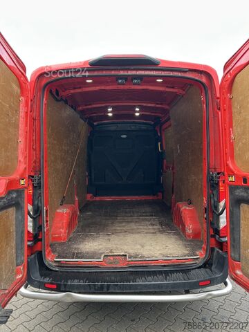 Furgão de painéis Ford Transit 2.0 TDCI Trend / 196 dkm / L3 H2 / NL Van