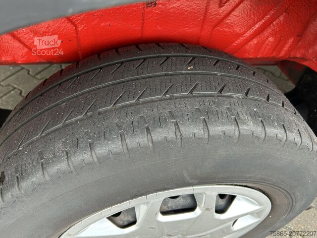 Furgão de painéis Ford Transit 2.0 TDCI Trend / 196 dkm / L3 H2 / NL Van