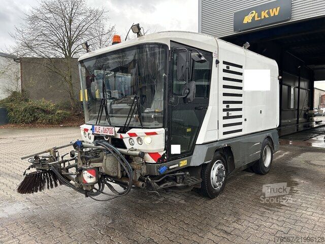 Bestelwagen Ravo 580 EURO 6 Kehrmaschine