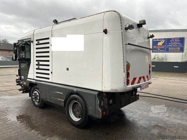 Bestelwagen Ravo 580 EURO 6 Kehrmaschine