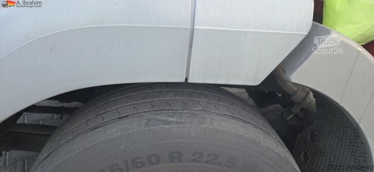 Camion cu platformă și prelată Mercedes-Benz 1829L Staplerhalterung, , Schiebeplane Türen, Scheckheft, Zustand gut