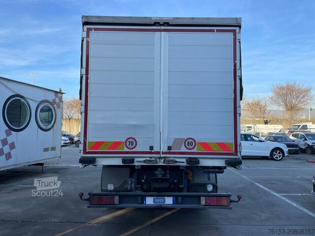 Camion cu platformă și prelată DAF XF 95-430