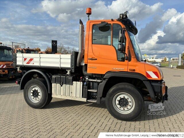 Mezőgazdasági gép Mercedes-Benz Unimog U 423 4X4 3000