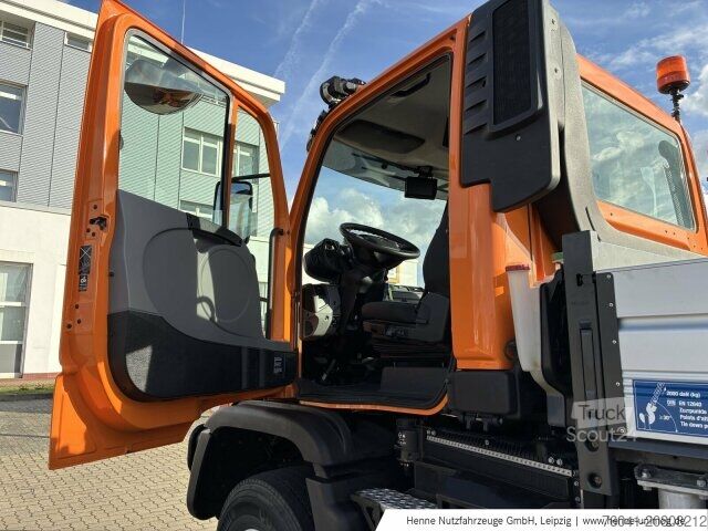 Mezőgazdasági gép Mercedes-Benz Unimog U 423 4X4 3000
